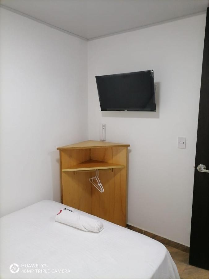 Hotel Media Luna Cucuta Bagian luar foto